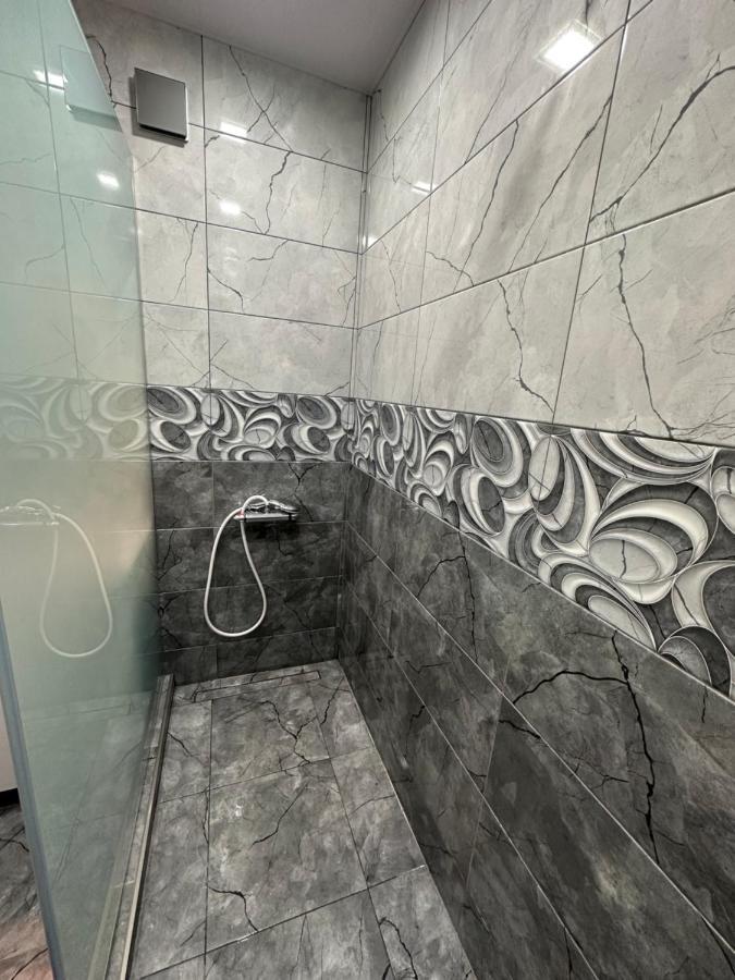 4 Bedroom Suite Apartment Ln Tbilisi City Eksteriør billede